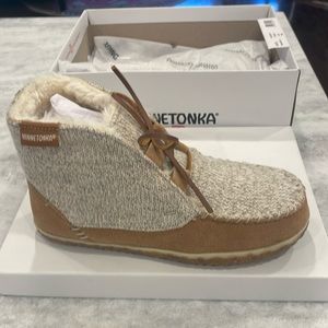 Minnetonka Torrey Boot